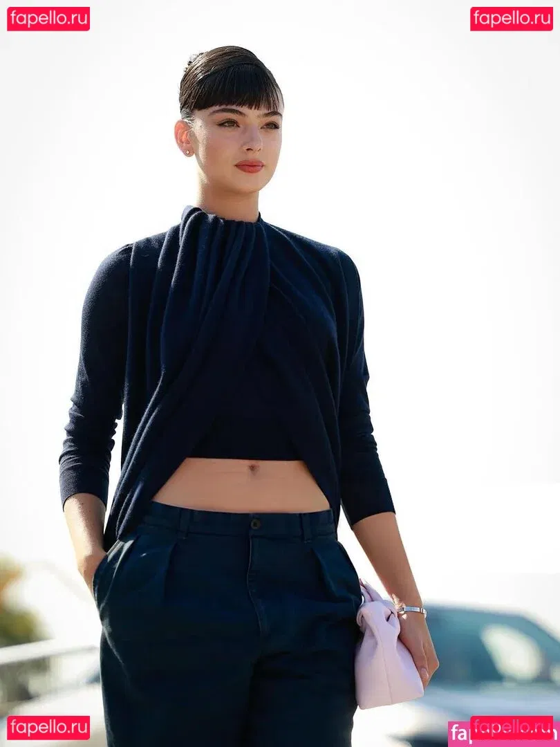 Deva Cassel Onlyfans Photo Gallery 