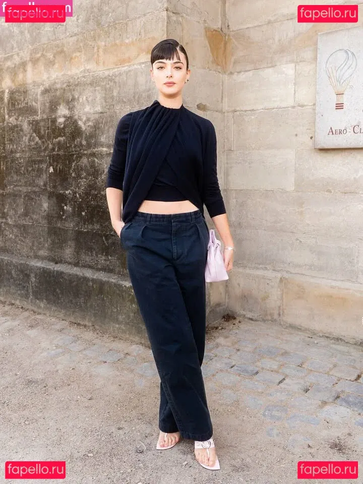 Deva Cassel Onlyfans Photo Gallery 