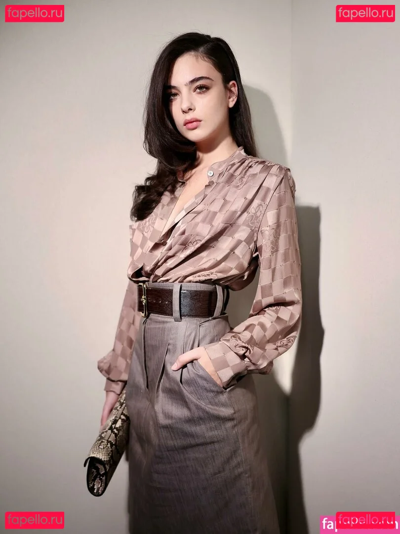 Deva Cassel Onlyfans Photo Gallery 