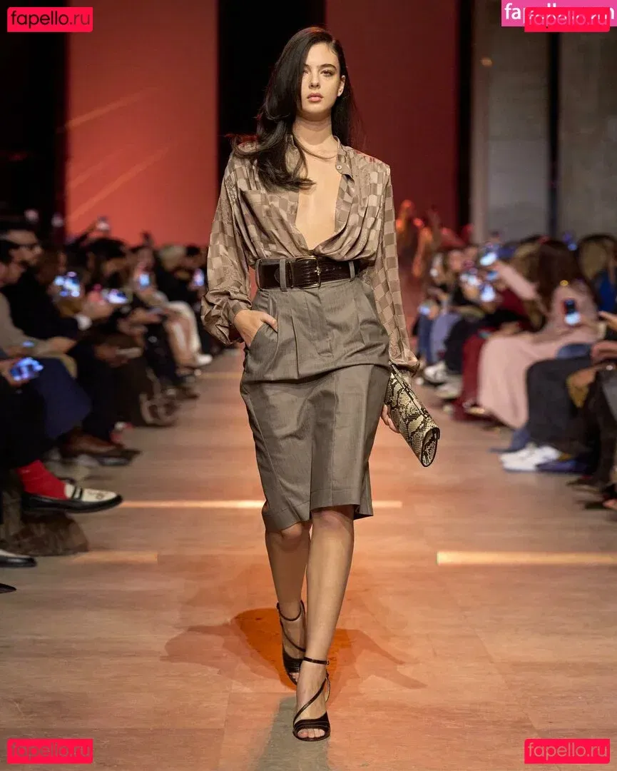 Deva Cassel Onlyfans Photo Gallery 