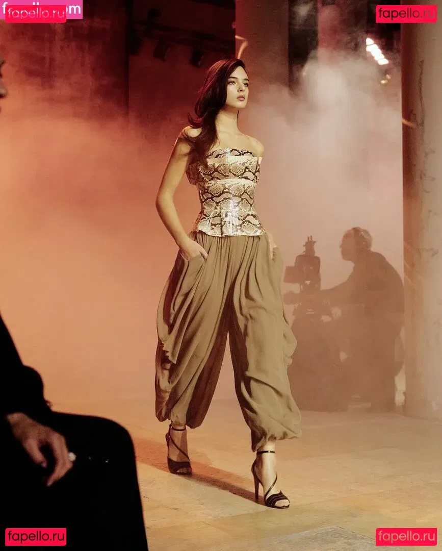 Deva Cassel Onlyfans Photo Gallery 