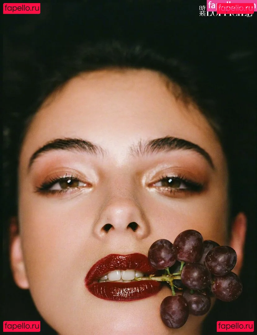 Deva Cassel Onlyfans Photo Gallery 