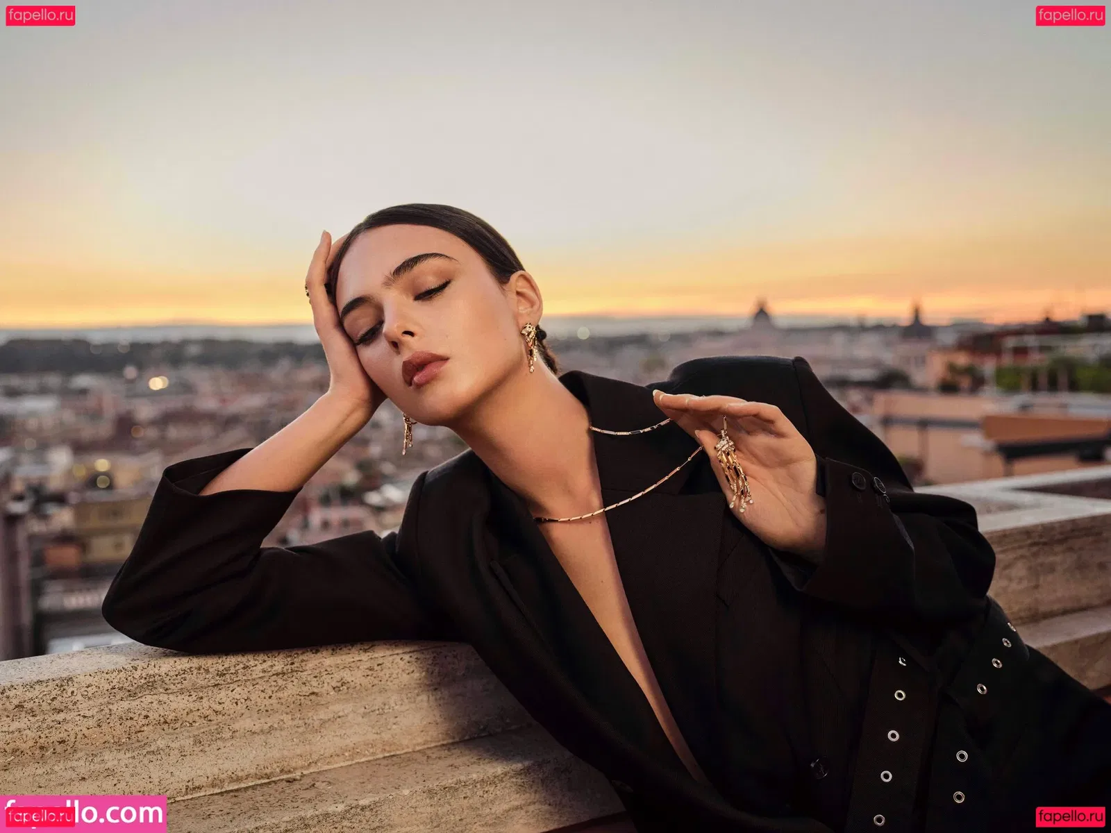 Deva Cassel Onlyfans Photo Gallery 