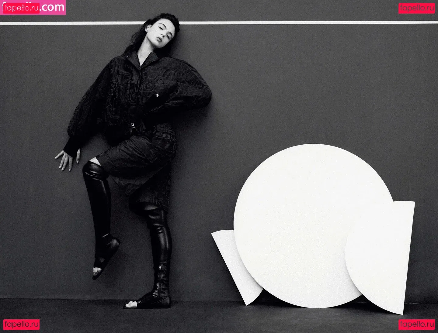 Deva Cassel Onlyfans Photo Gallery 