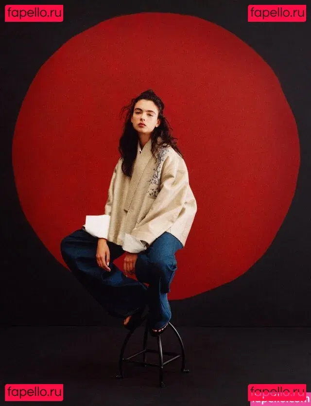 Deva Cassel Onlyfans Photo Gallery 