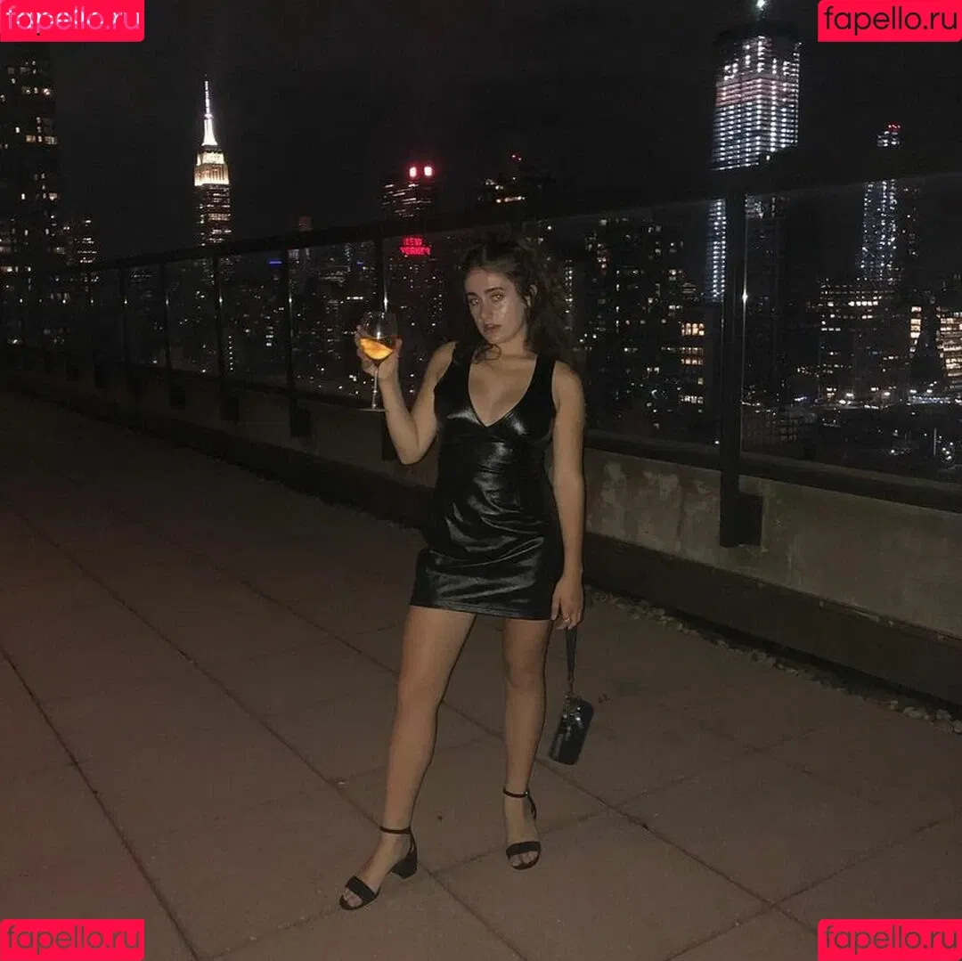 Rachel Sennott Onlyfans Photo Gallery 