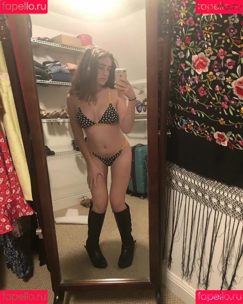 Rachel Sennott Onlyfans Photo Gallery 
