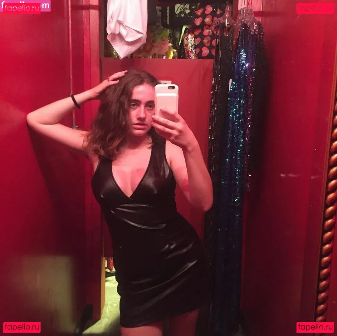 Rachel Sennott Onlyfans Photo Gallery 