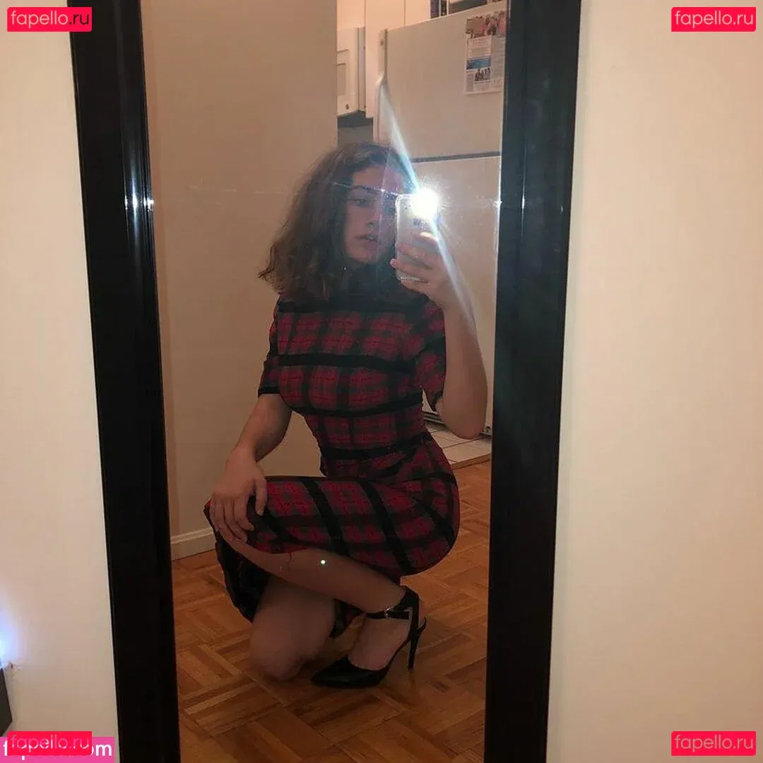 Rachel Sennott Onlyfans Photo Gallery 