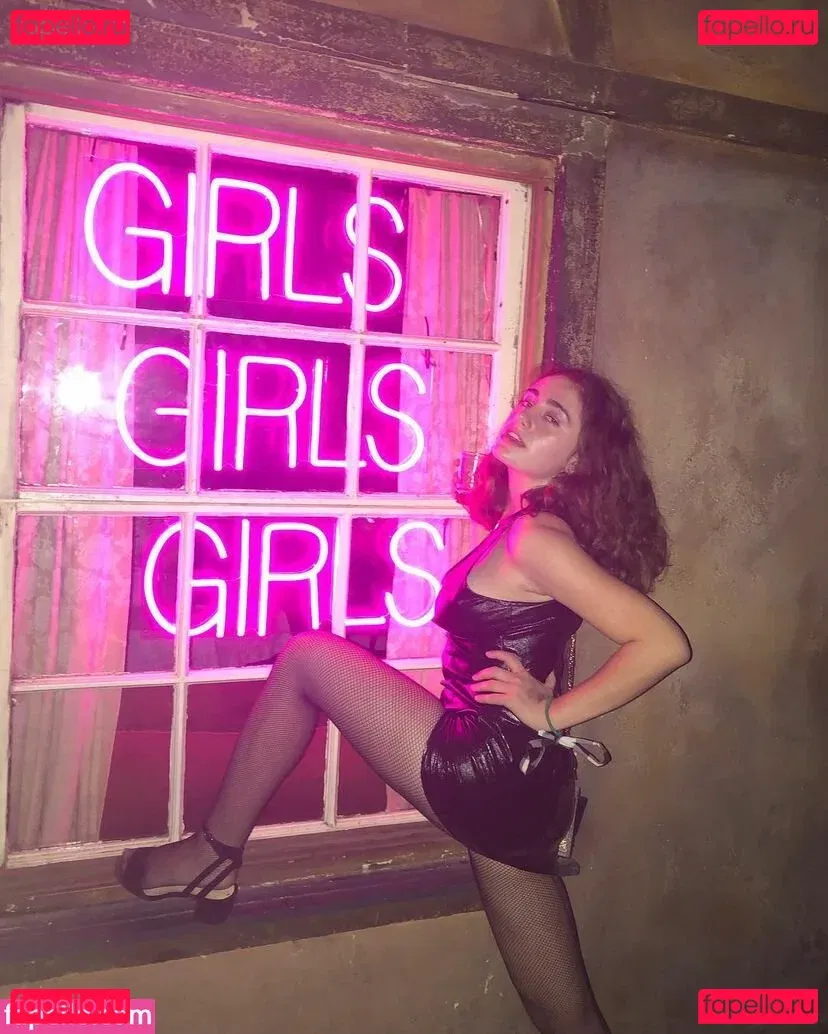 Rachel Sennott Onlyfans Photo Gallery 