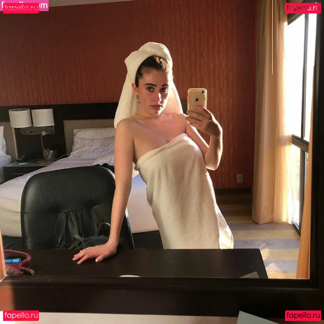 Rachel Sennott Onlyfans Photo Gallery 