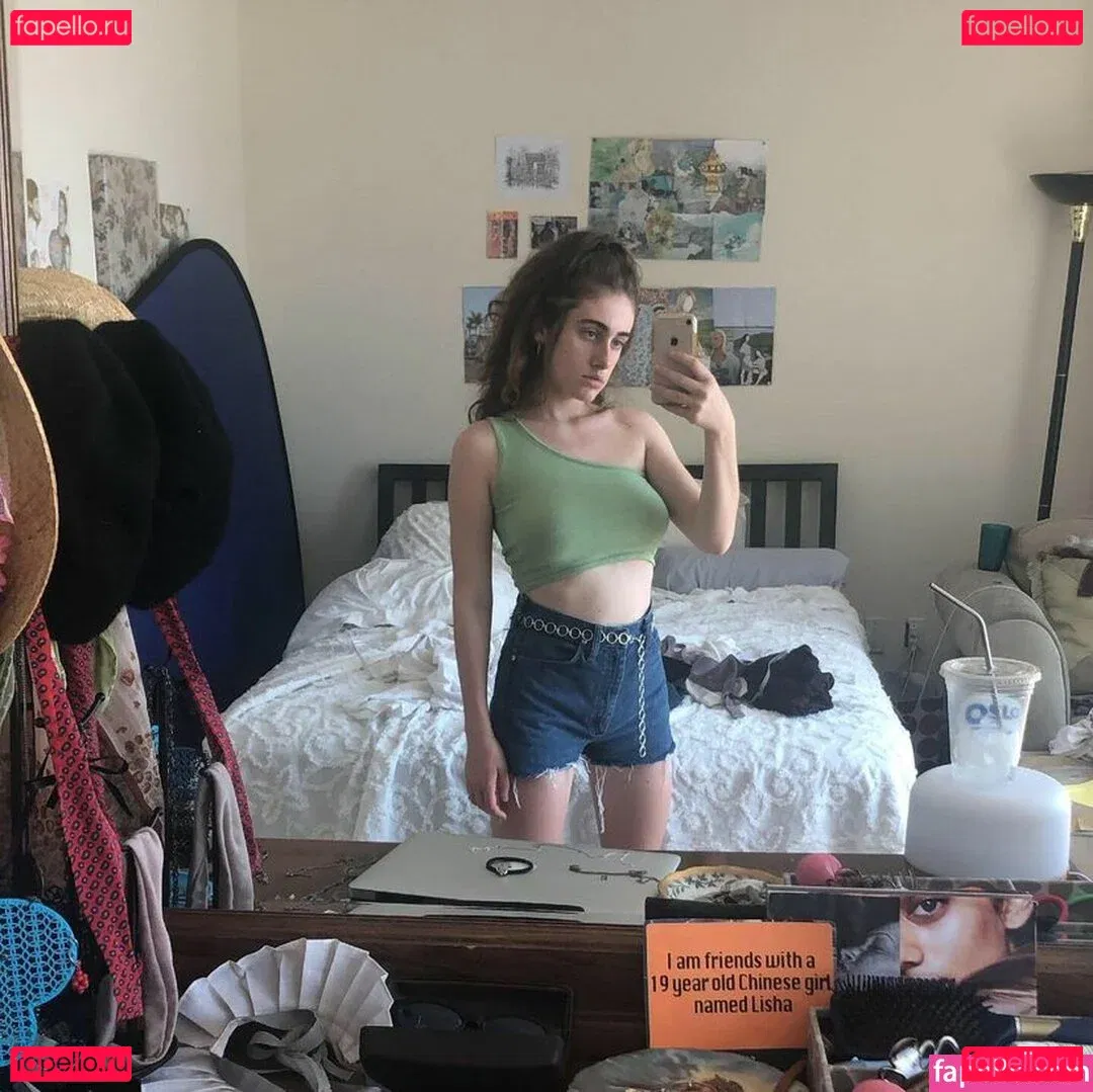 Rachel Sennott Onlyfans Photo Gallery 