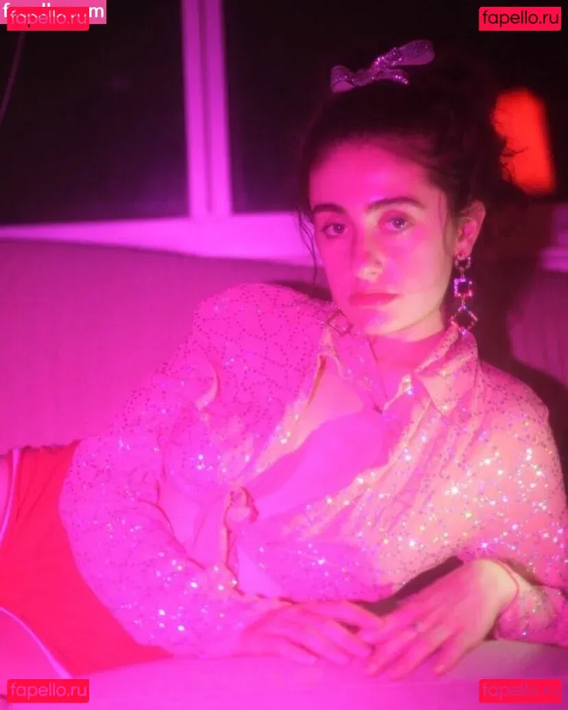 Rachel Sennott Onlyfans Photo Gallery 