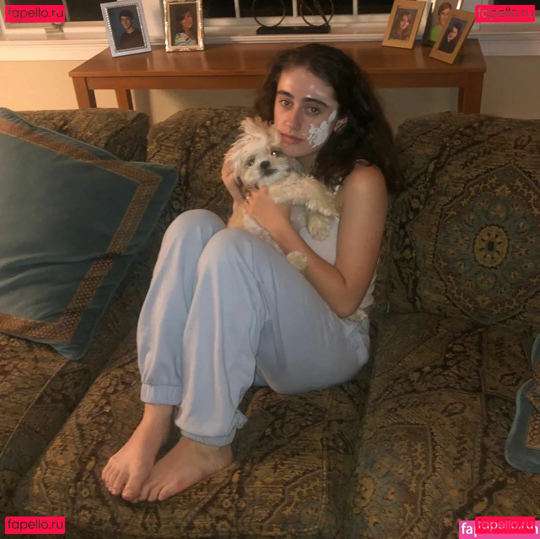 Rachel Sennott Onlyfans Photo Gallery 