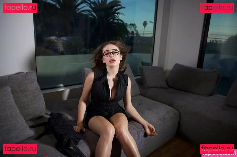 Rachel Sennott Onlyfans Photo Gallery 