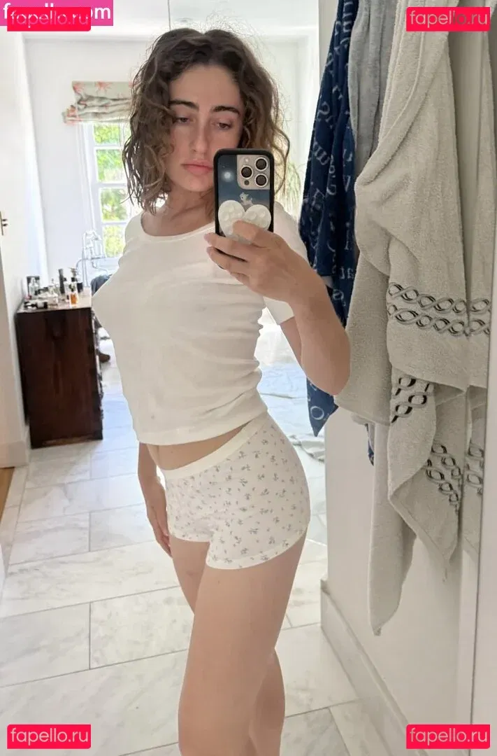 Rachel Sennott Onlyfans Photo Gallery 