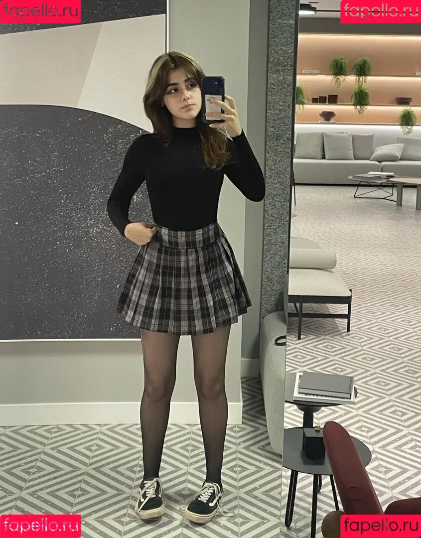 Isabella Angelina Onlyfans Photo Gallery 