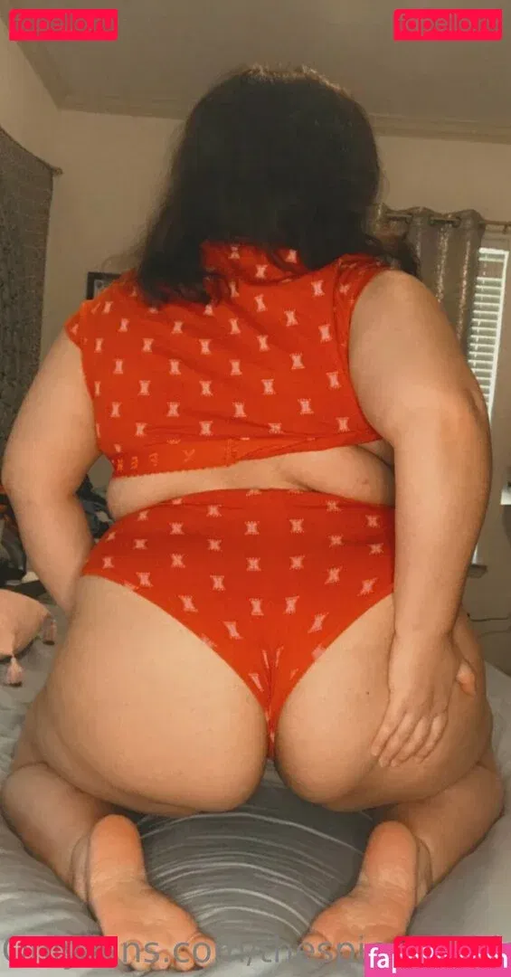 thespicysophie Onlyfans Photo Gallery 