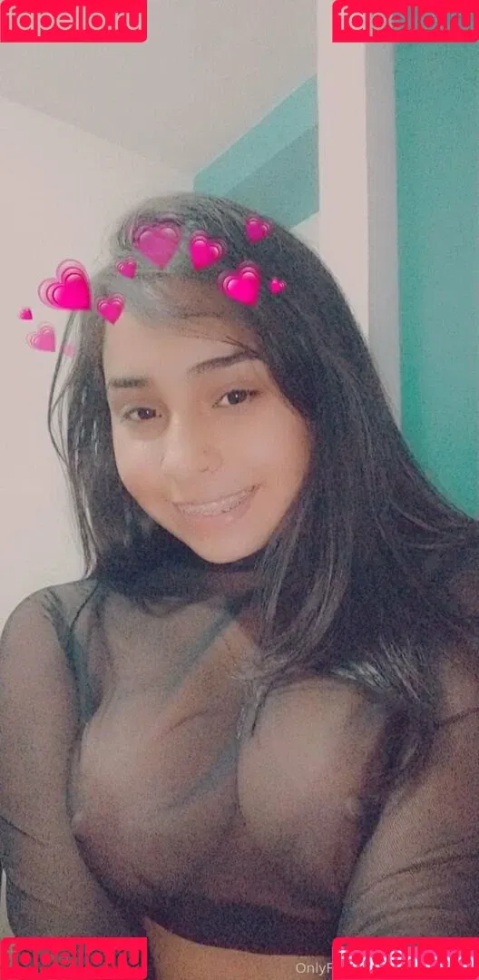 yiyisweetcousin Onlyfans Photo Gallery 