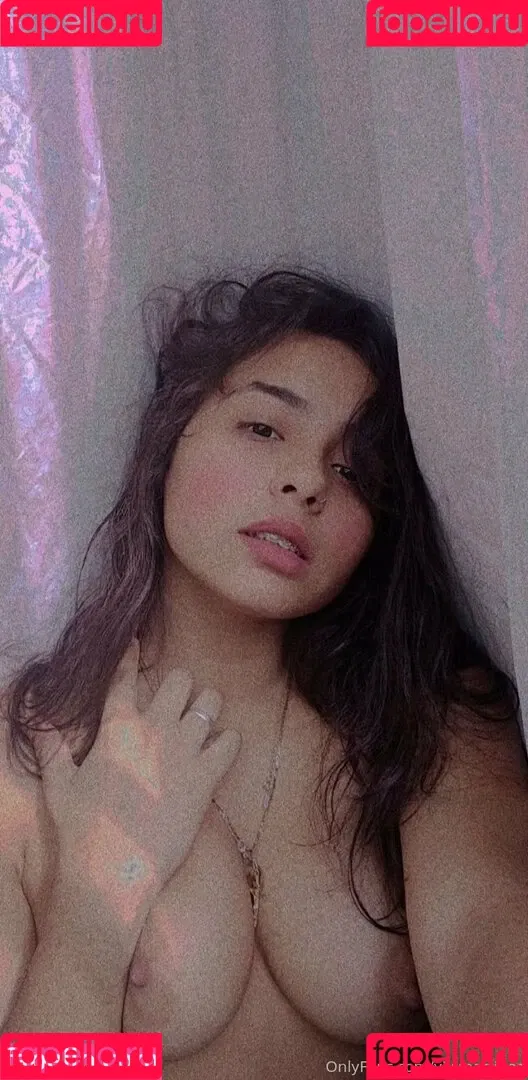 yiyisweetcousin Onlyfans Photo Gallery 