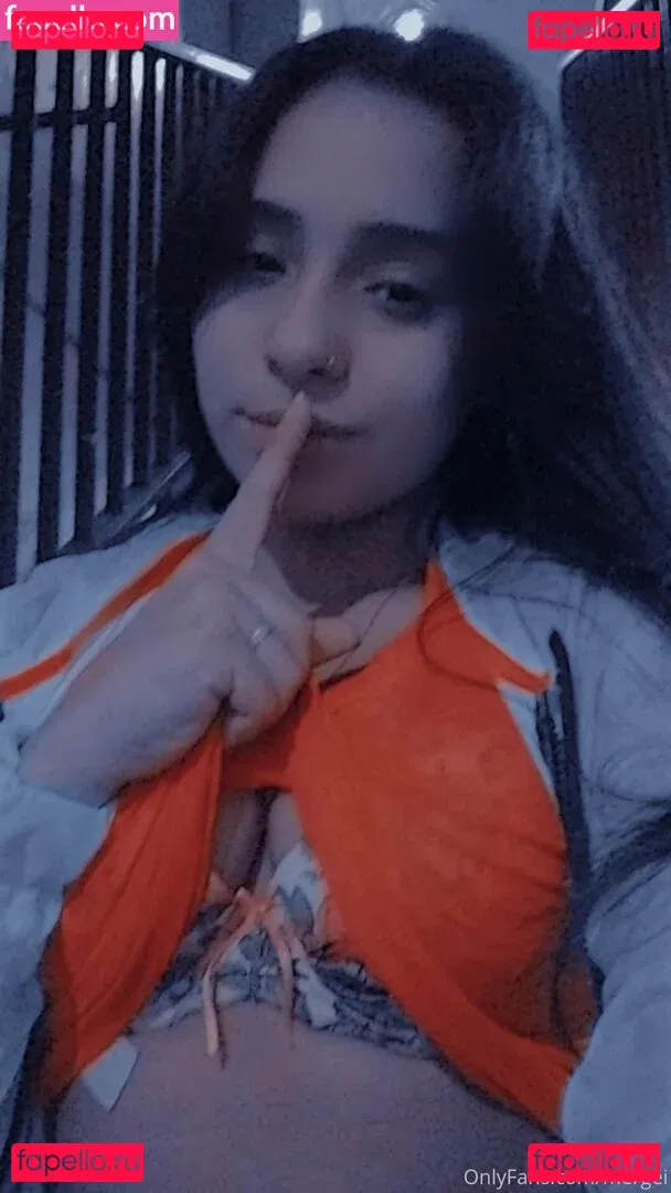 yiyisweetcousin Onlyfans Photo Gallery 