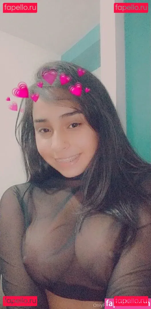 yiyisweetcousin Onlyfans Photo Gallery 