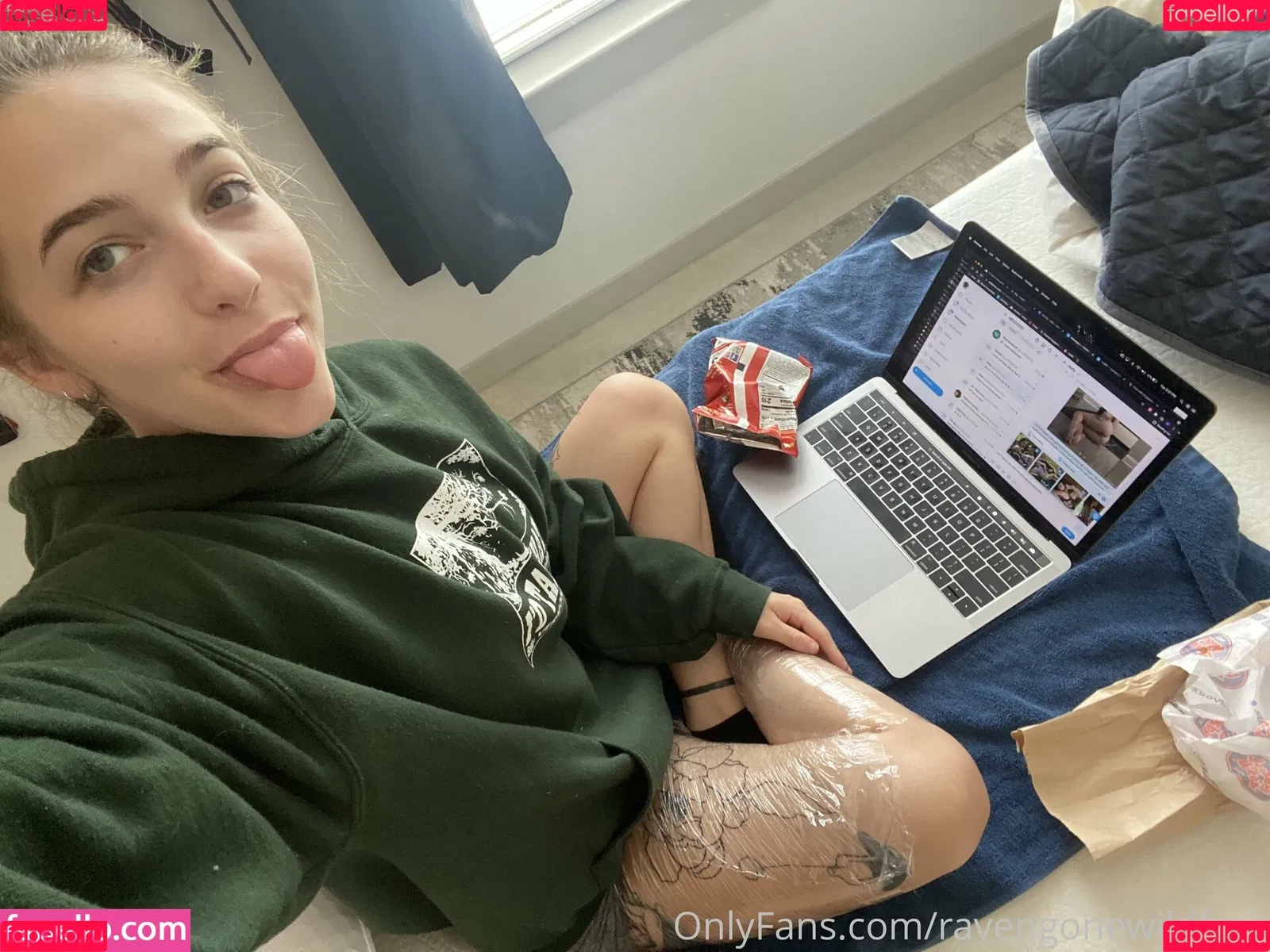 ravengonewildfree Onlyfans Photo Gallery 