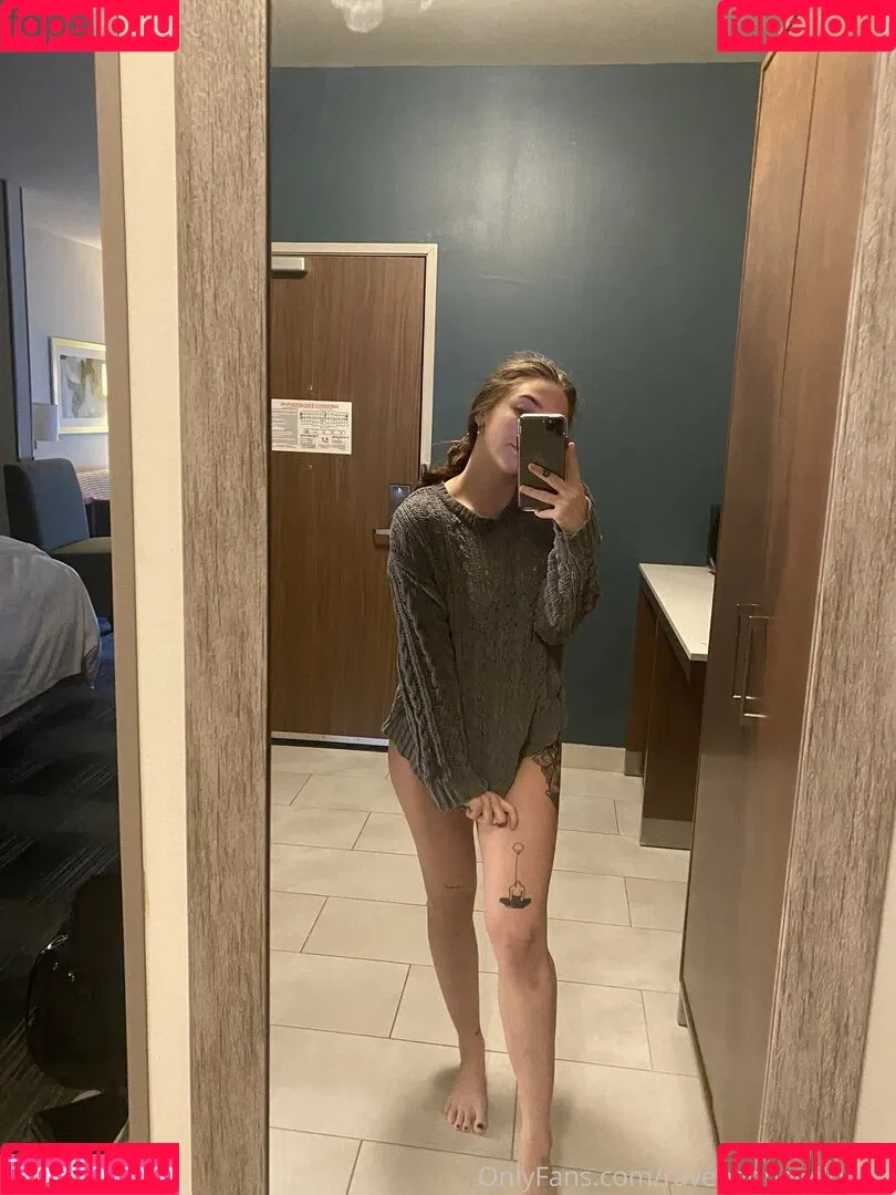 ravengonewildfree Onlyfans Photo Gallery 