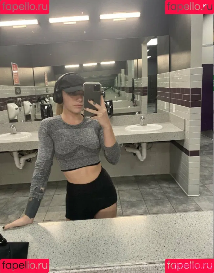 ravengonewildfree Onlyfans Photo Gallery 