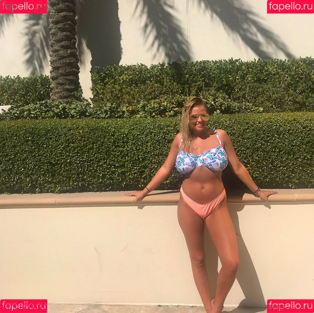 McKenna DeMoe Onlyfans Photo Gallery 