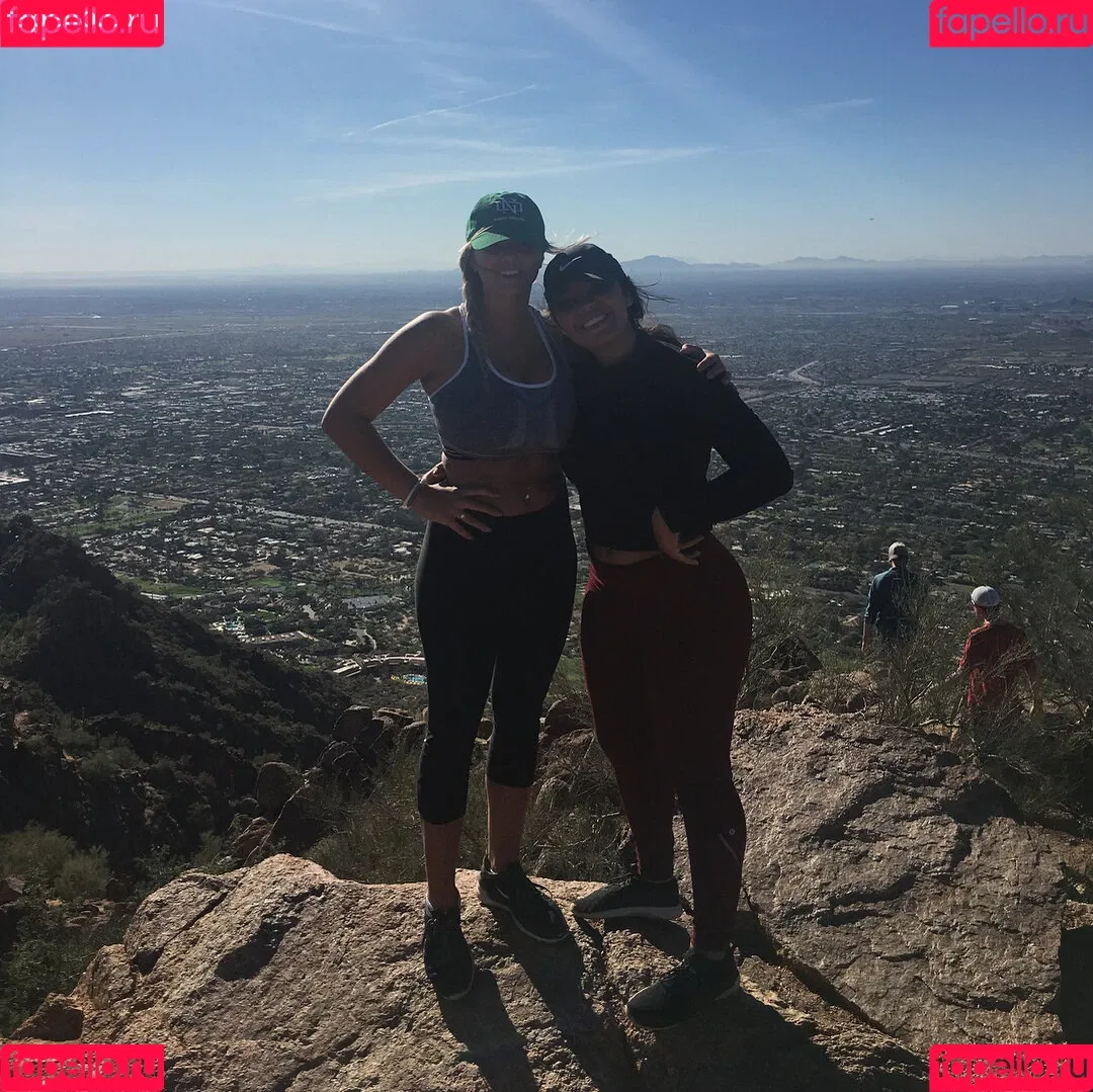 McKenna DeMoe Onlyfans Photo Gallery 