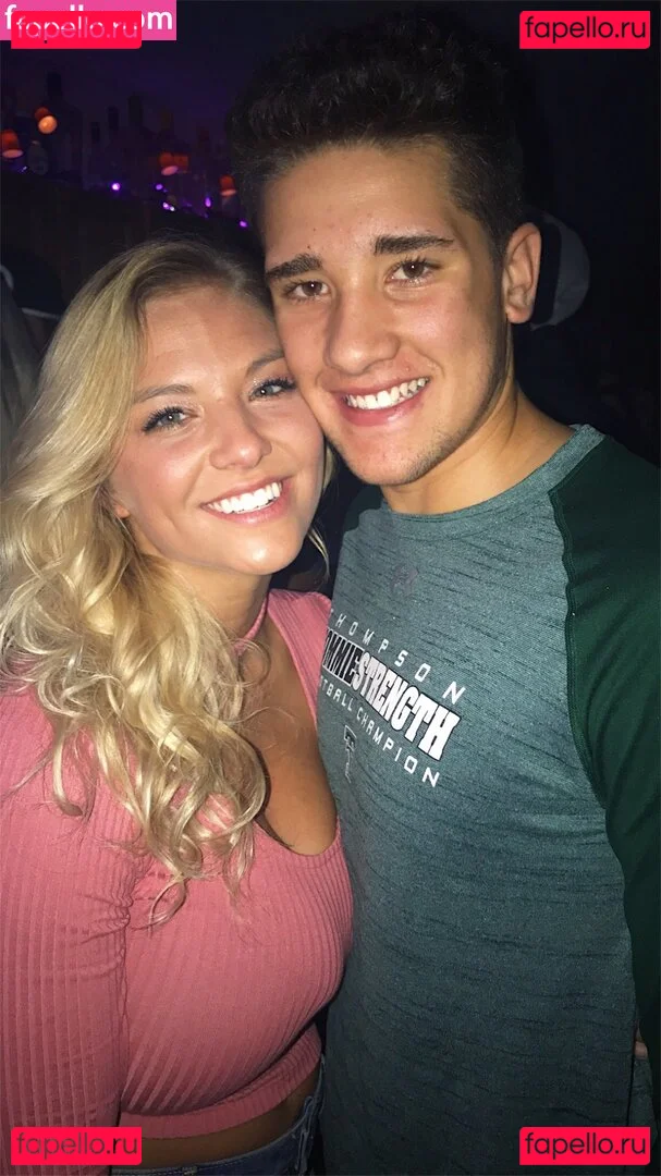 McKenna DeMoe Onlyfans Photo Gallery 