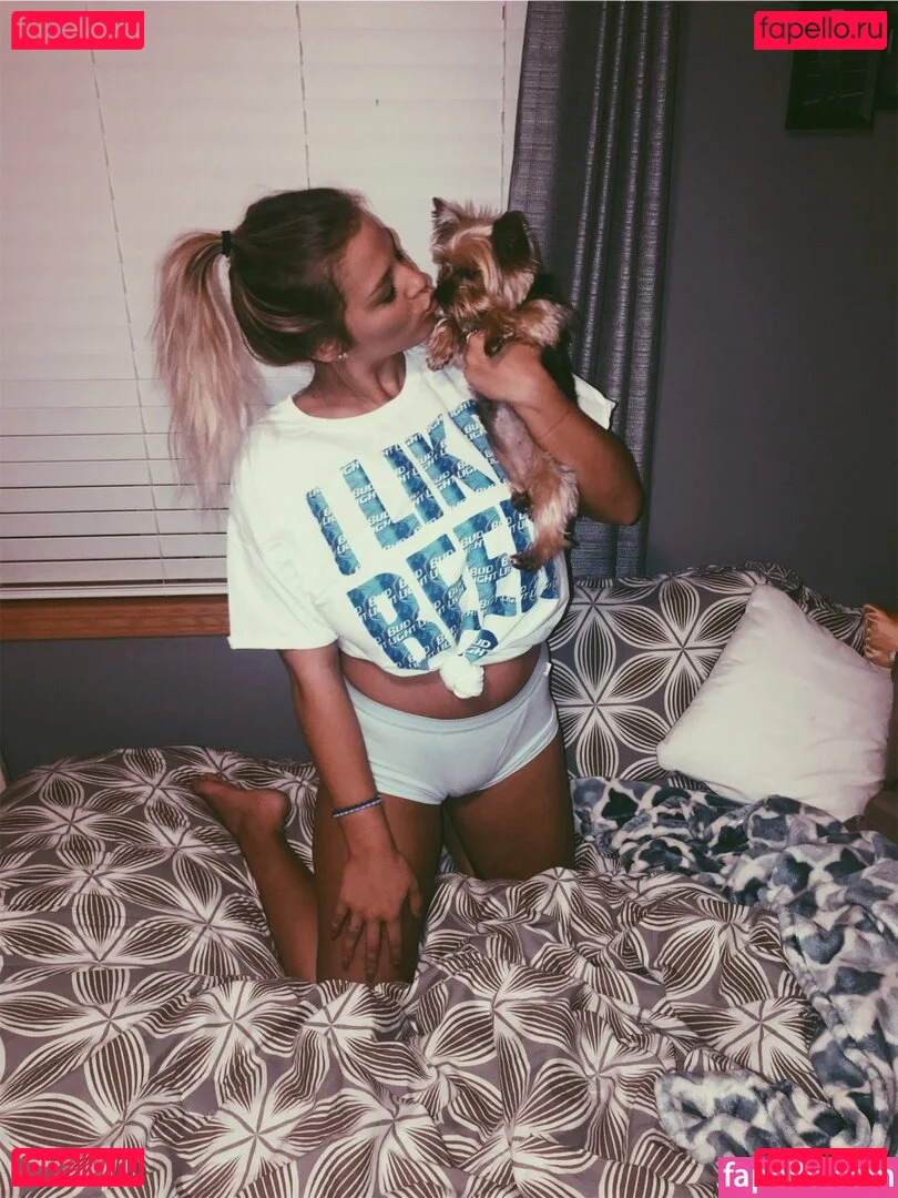 McKenna DeMoe Onlyfans Photo Gallery 