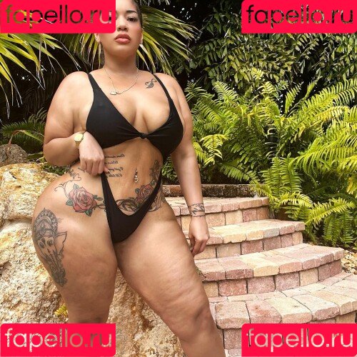 Curvyrb Onlyfans Photo Gallery 