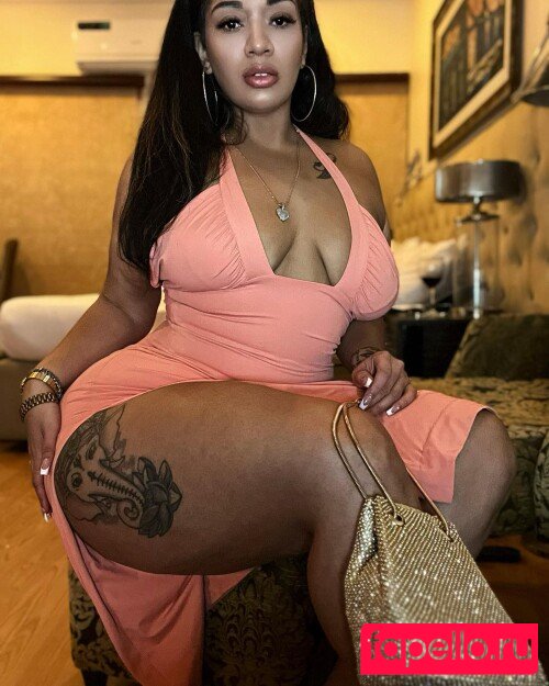 Curvyrb Onlyfans Photo Gallery 