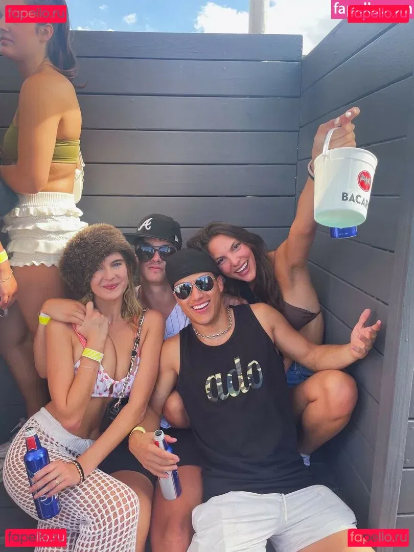 Maddie Gilmore Onlyfans Photo Gallery 