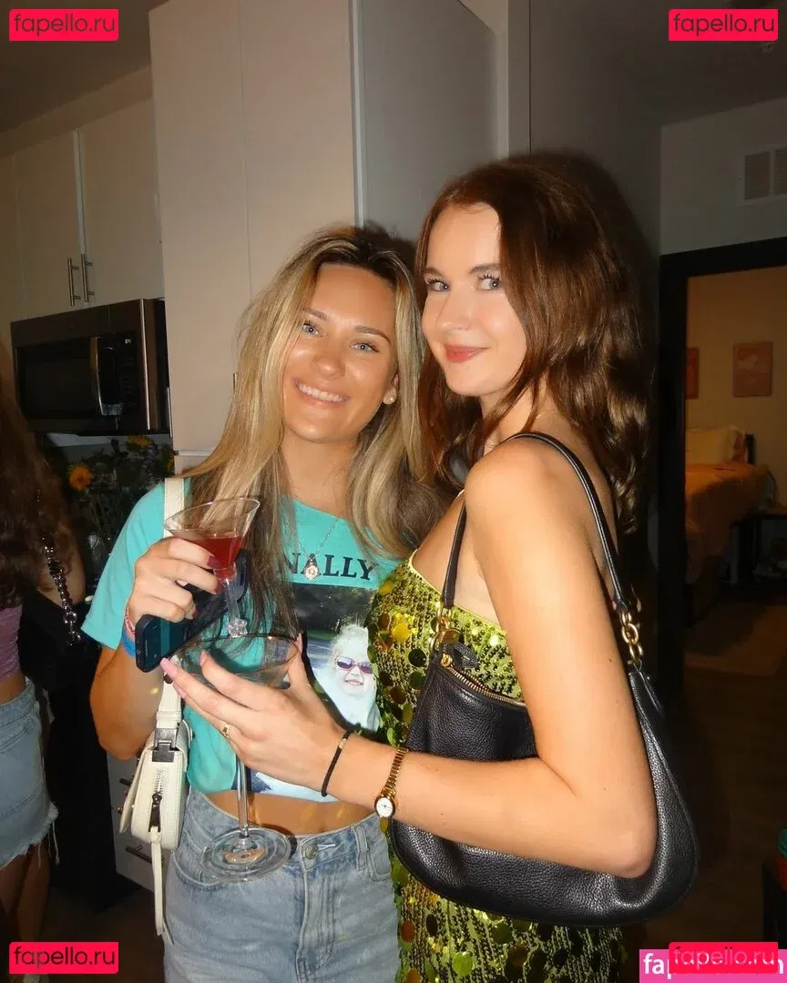 Maddie Gilmore Onlyfans Photo Gallery 