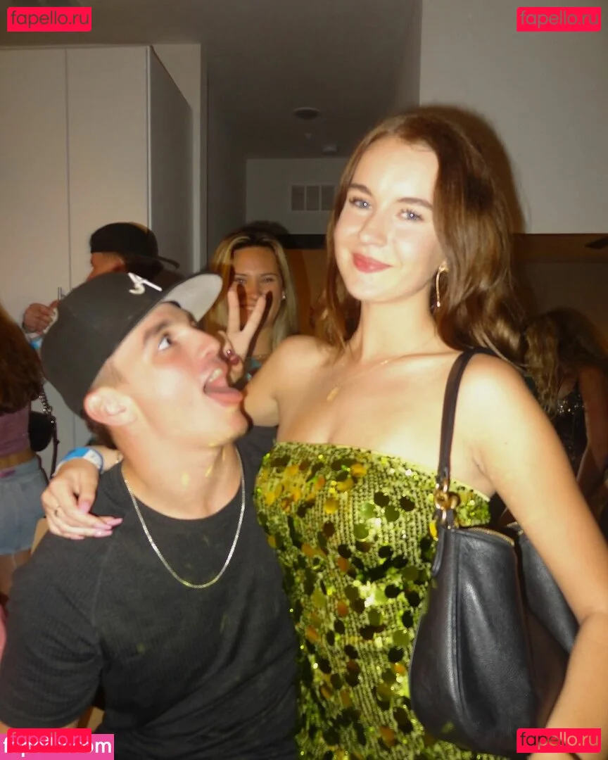 Maddie Gilmore Onlyfans Photo Gallery 