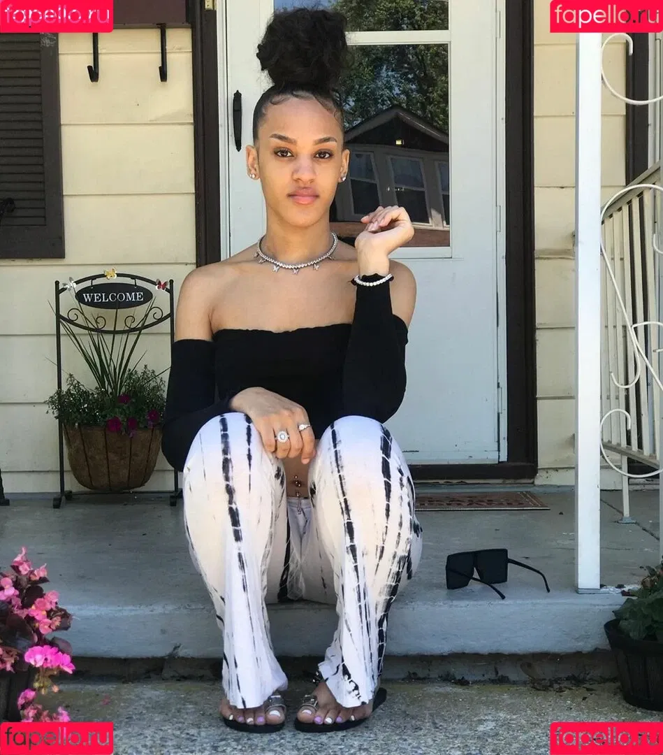 tiahnie Onlyfans Photo Gallery 