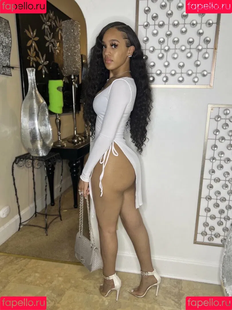 tiahnie Onlyfans Photo Gallery 