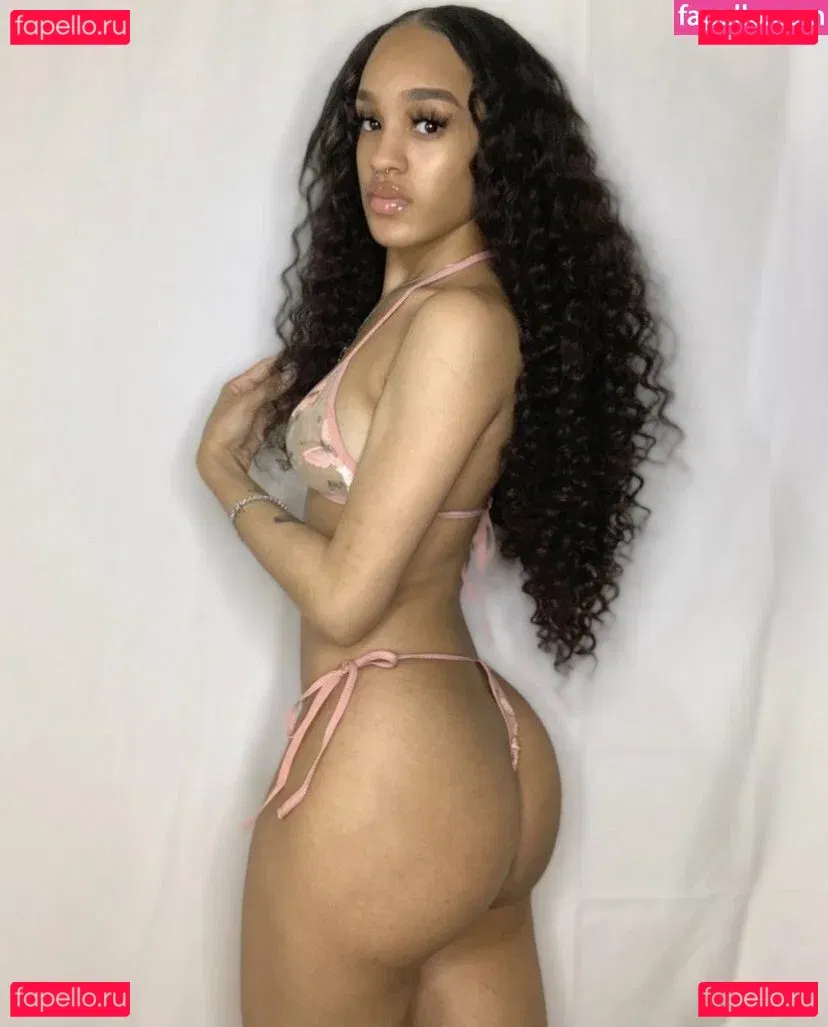 tiahnie Onlyfans Photo Gallery 