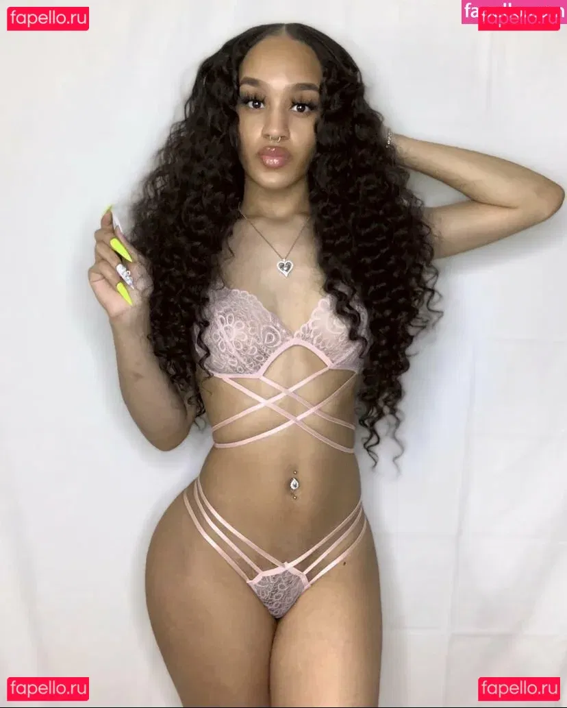 tiahnie Onlyfans Photo Gallery 