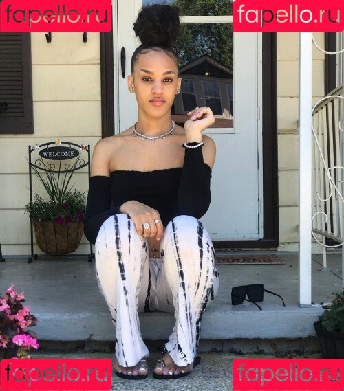 tiahnie Onlyfans Photo Gallery 