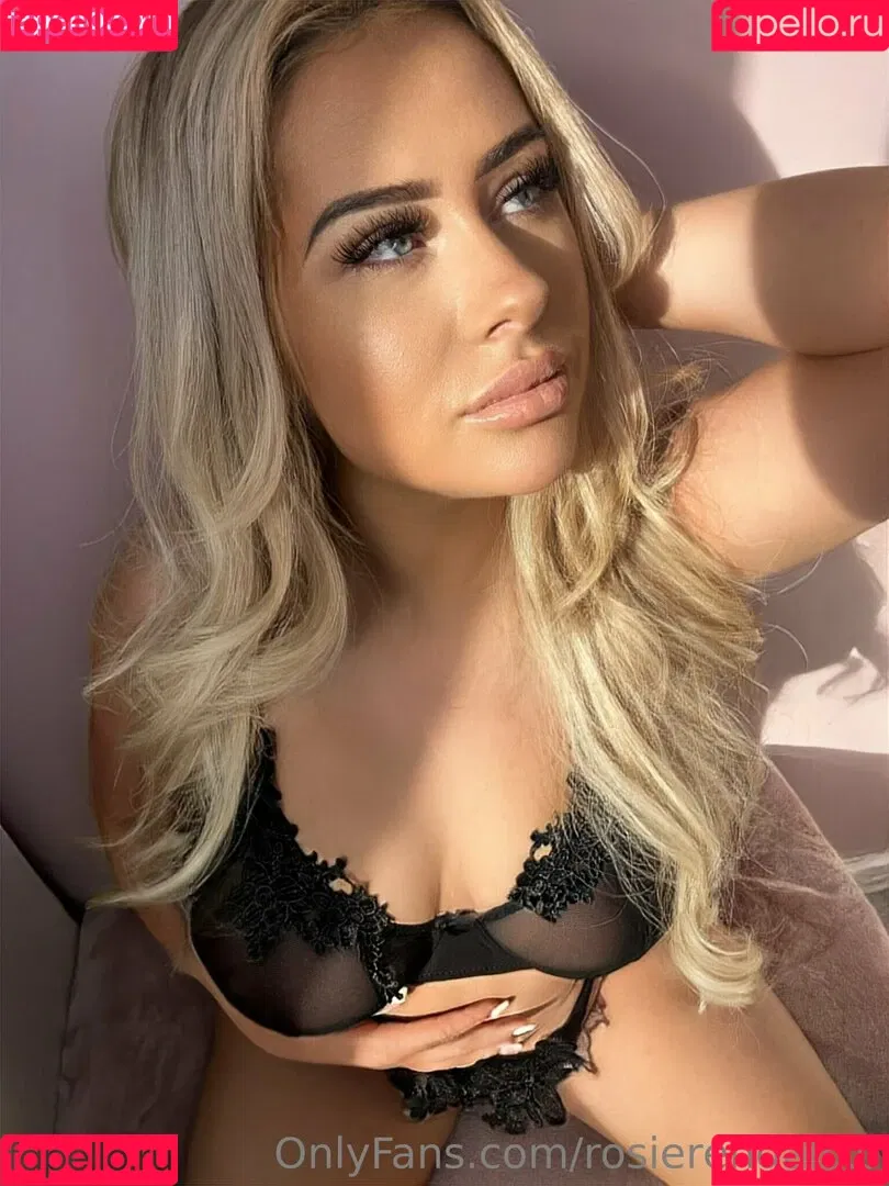 rosierendallxo Onlyfans Photo Gallery 