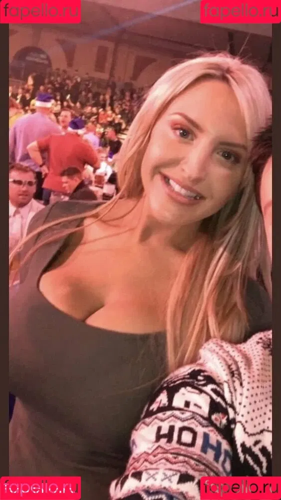 Emma Louise Jones Onlyfans Photo Gallery 