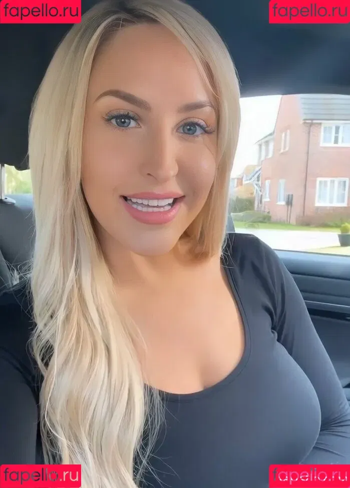 Emma Louise Jones Onlyfans Photo Gallery 
