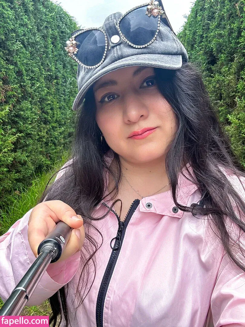 pangelvil Onlyfans Photo Gallery 