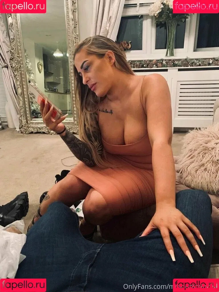 your-favourite-domme Onlyfans Photo Gallery 