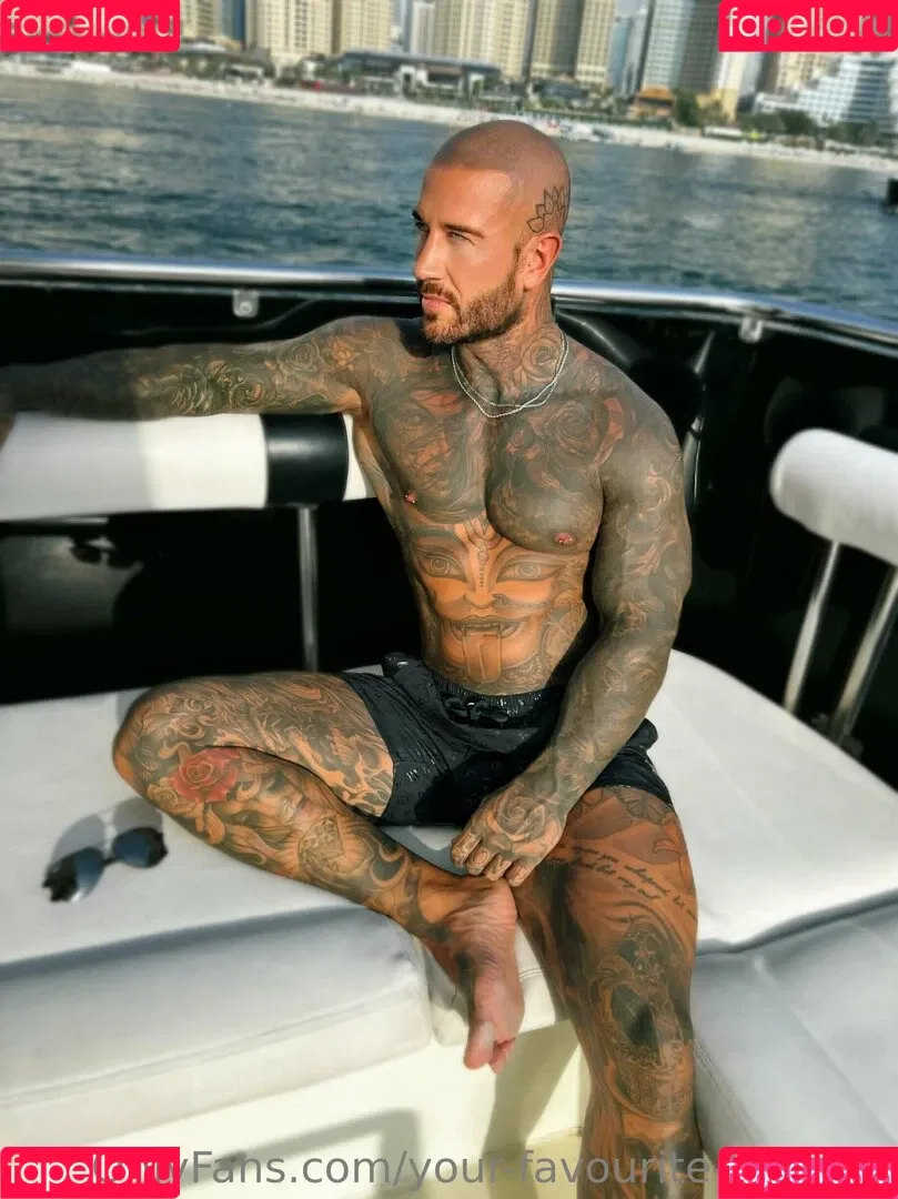 your-favourite-domme Onlyfans Photo Gallery 