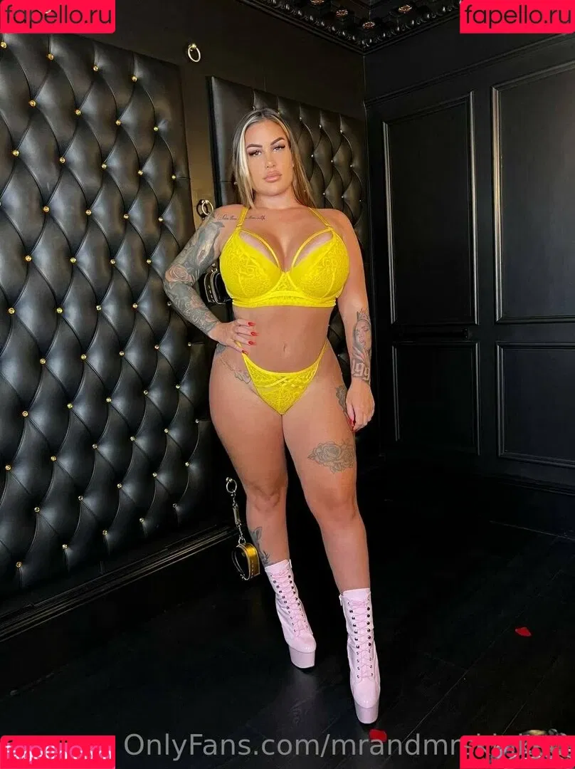 your-favourite-domme Onlyfans Photo Gallery 